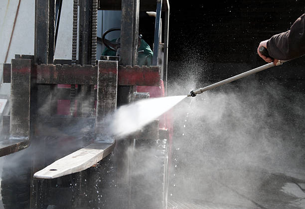 Best Sidewalk and Walkway Pressure Cleaning in University Center, VA